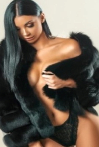 Rylee - Naples FL Strippers Near Me for Yacht Parties & Corporate Events