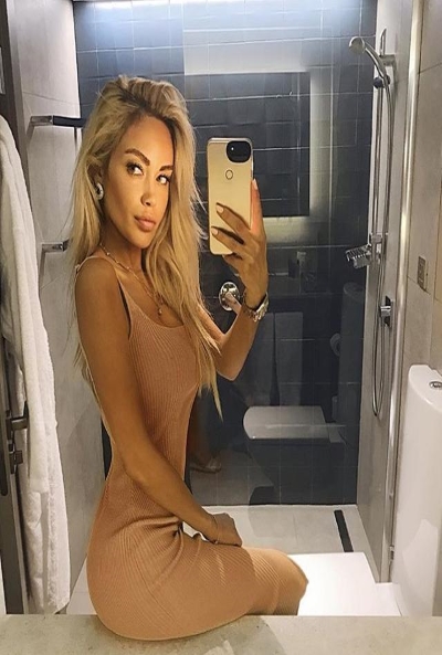 Iris - Naples FL Exotic Dancer for Corporate Events, Going Away & Retirement Parties