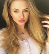 Violet - New Orleans Exotic Dancer for Poker Nights, Mardi Gras Parties, Bachelor Parties, and Guys Night Out